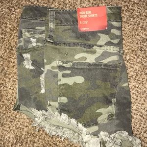 High waisted camo shorts